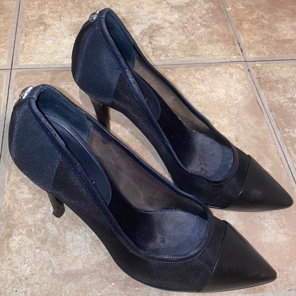 Chanel Mesh pointed toe heels - Picture 2 of 3